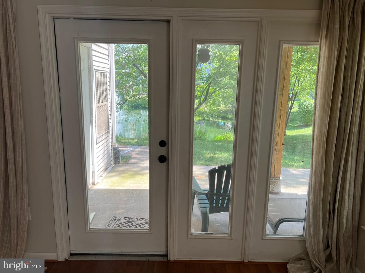 LAKESHORE CONDO - Residential Lease