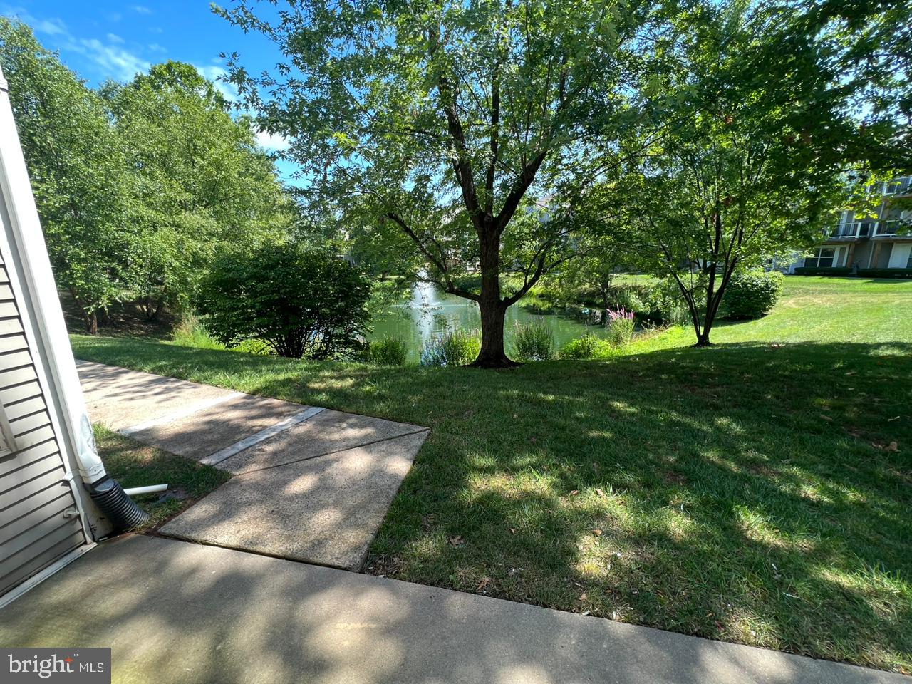 LAKESHORE CONDO - Residential Lease