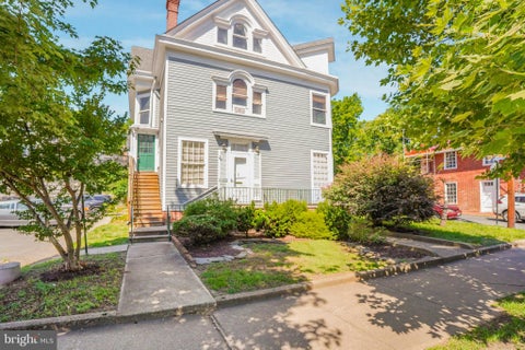 Condo For Rent - 1122 Caroline Street #2<br/> FREDERICKSBURG, VA 22401