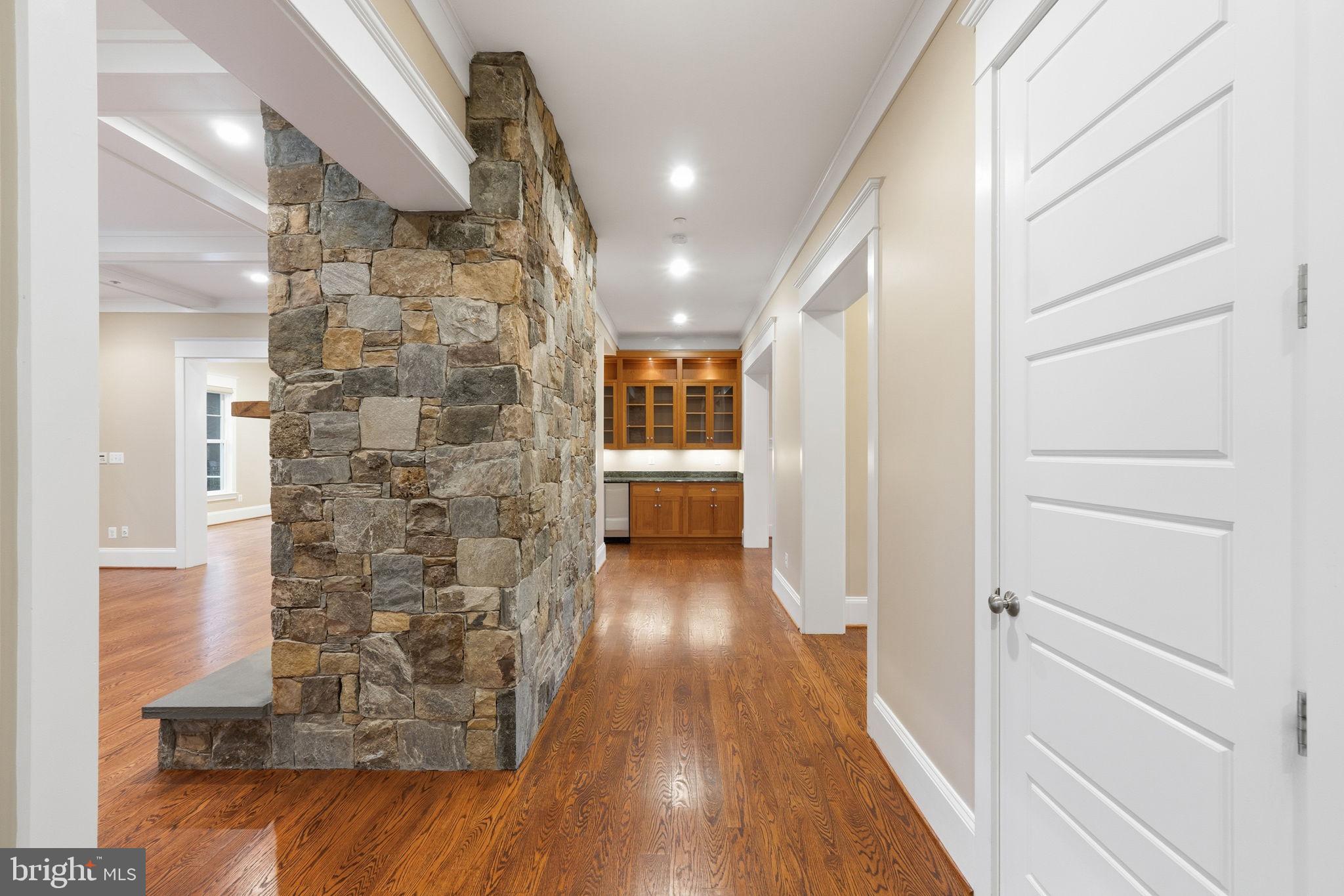 CONGRESSIONAL MANOR - Residential