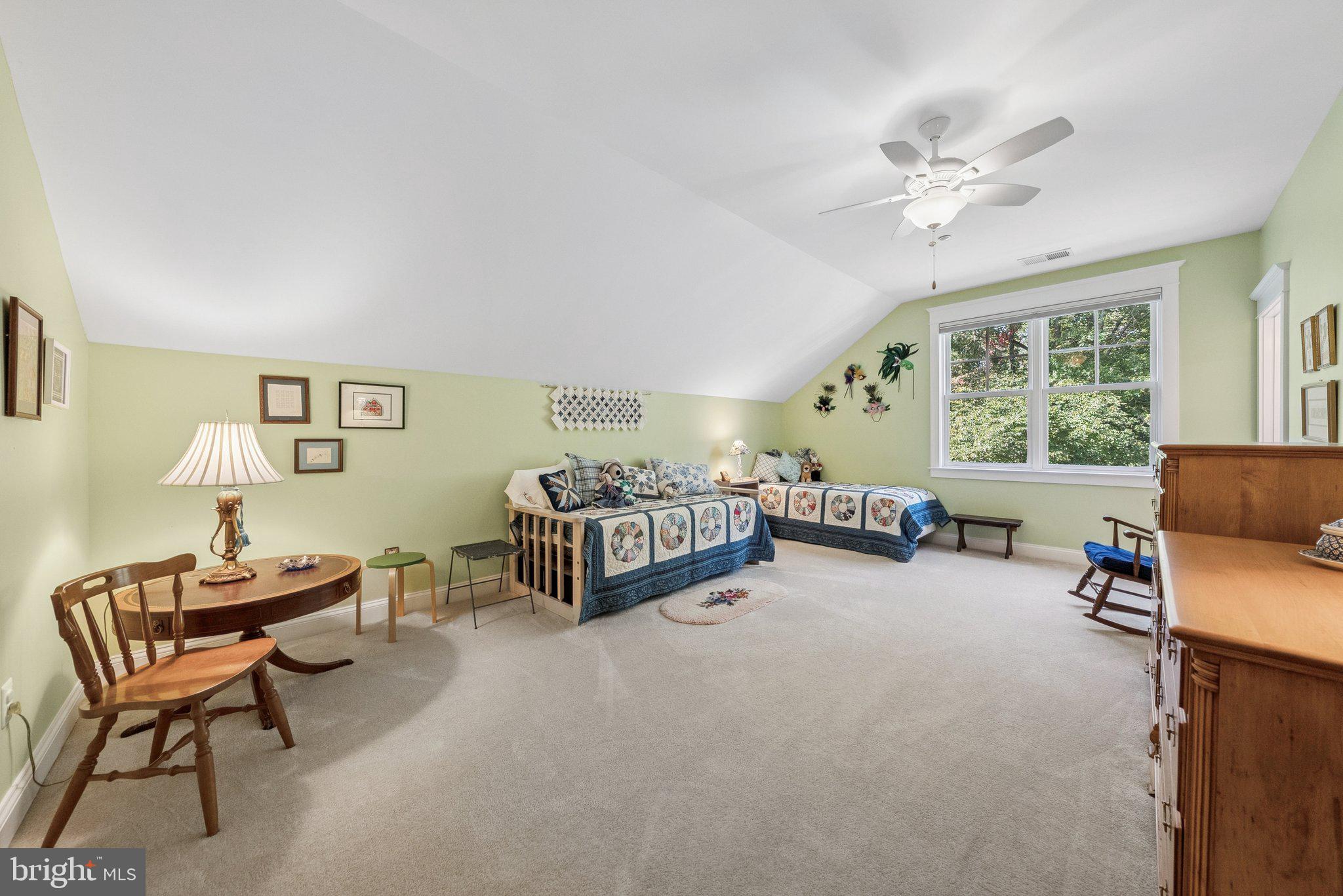 CONGRESSIONAL MANOR - Residential