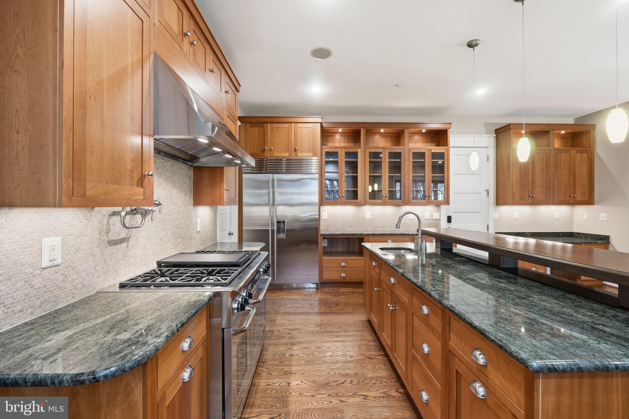 CONGRESSIONAL MANOR - Residential