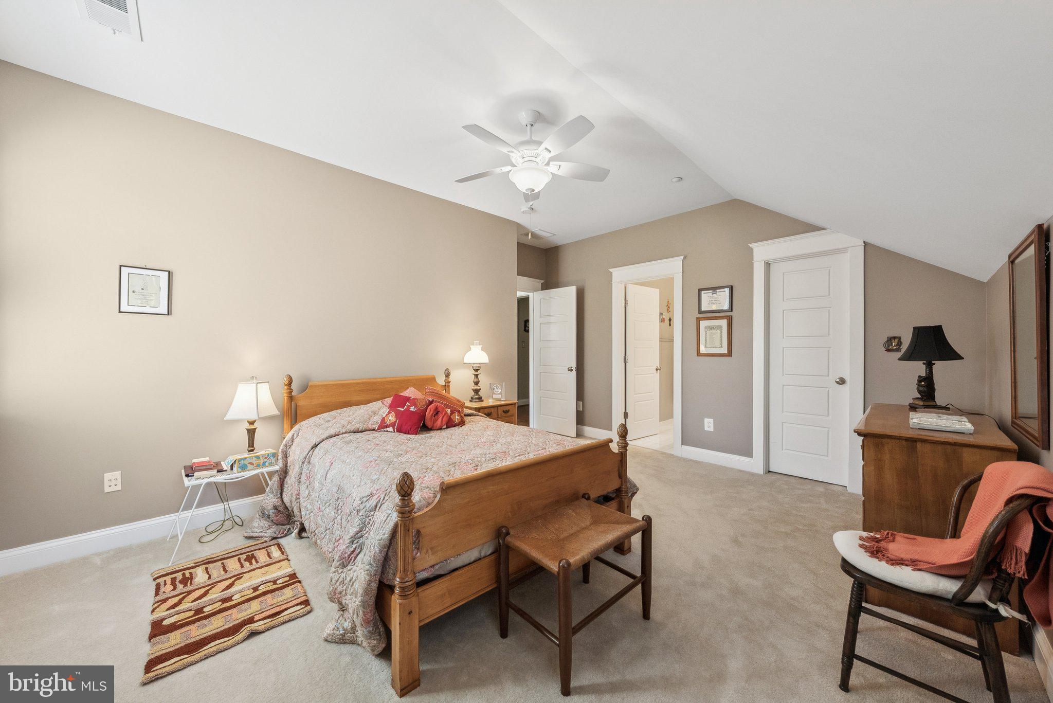 CONGRESSIONAL MANOR - Residential