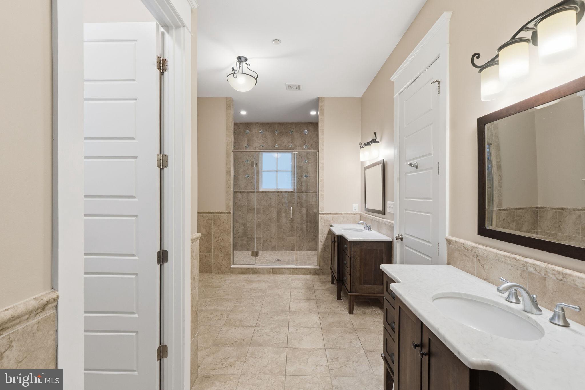 CONGRESSIONAL MANOR - Residential