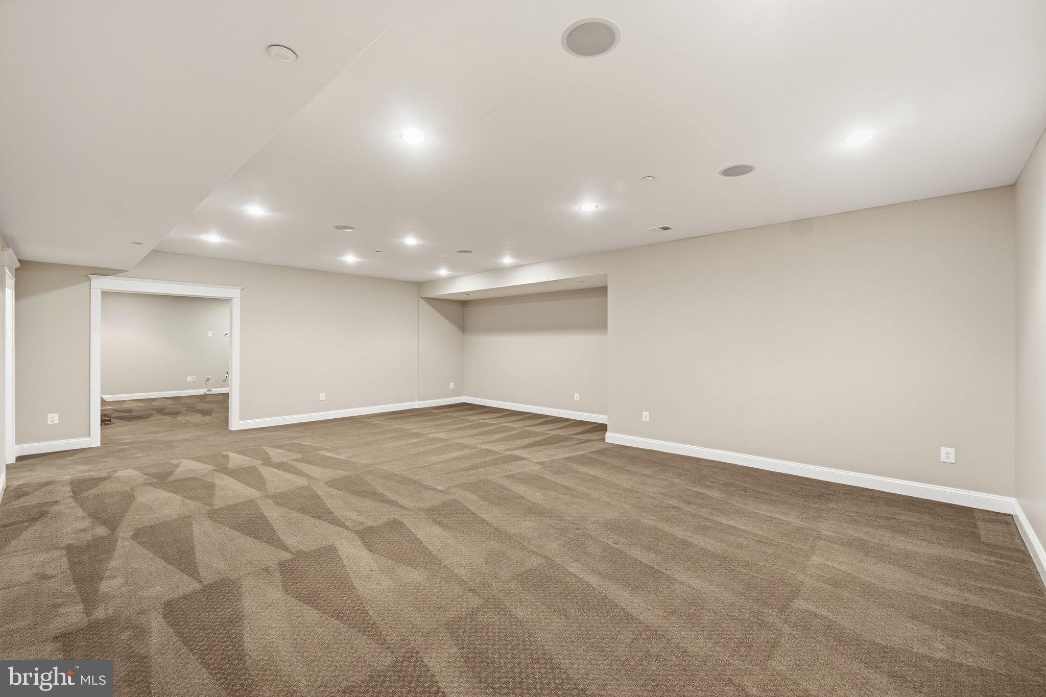 CONGRESSIONAL MANOR - Residential