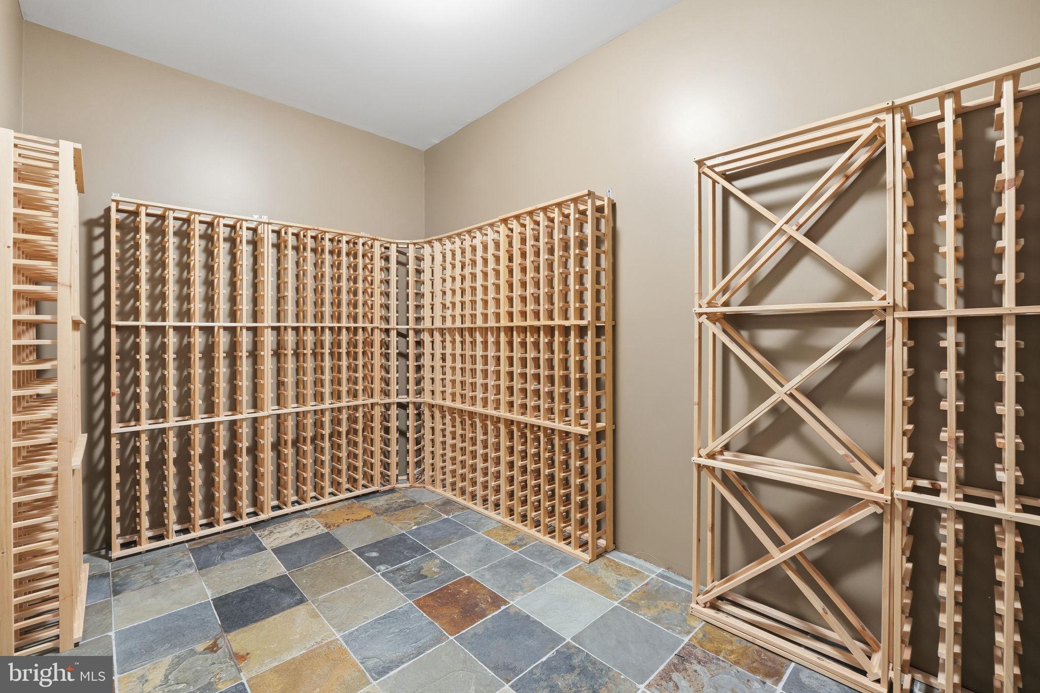 CONGRESSIONAL MANOR - Residential