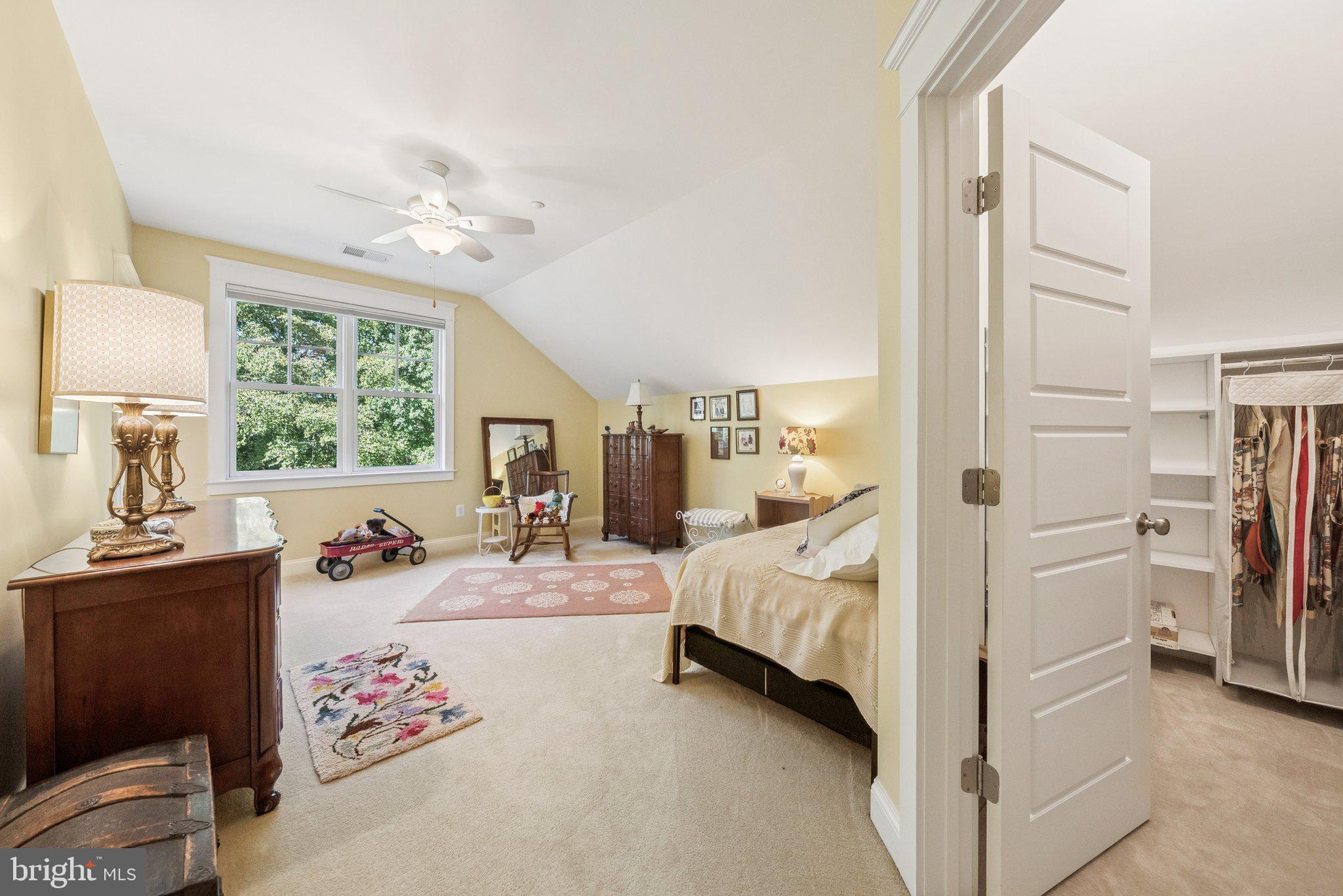 CONGRESSIONAL MANOR - Residential