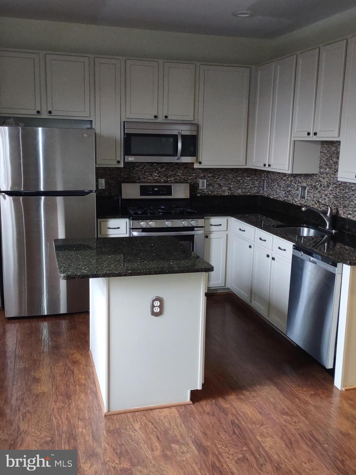 JEFFERSON VILLAGE - Residential