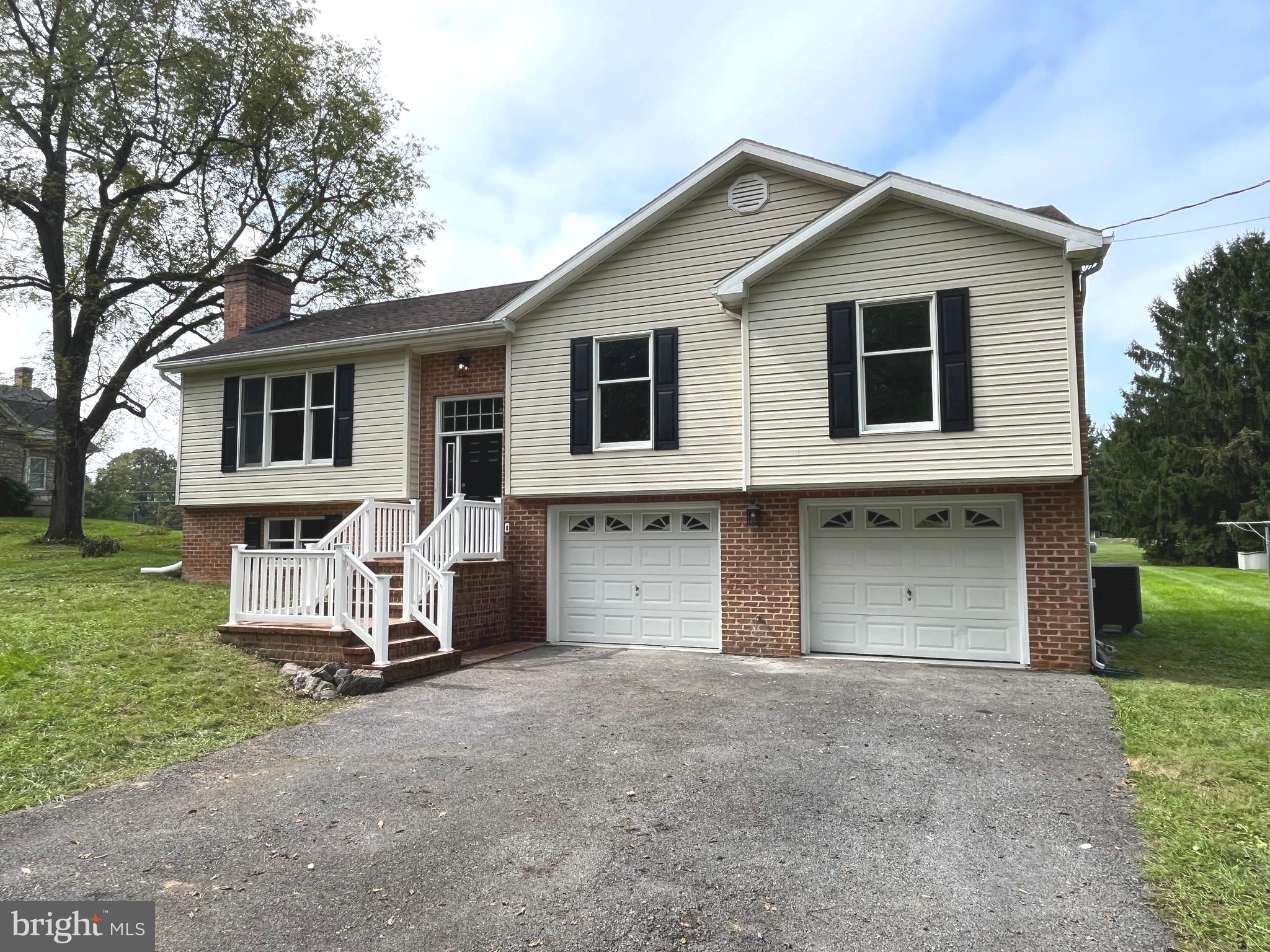 CHAPLINE'S CHOICE - Residential