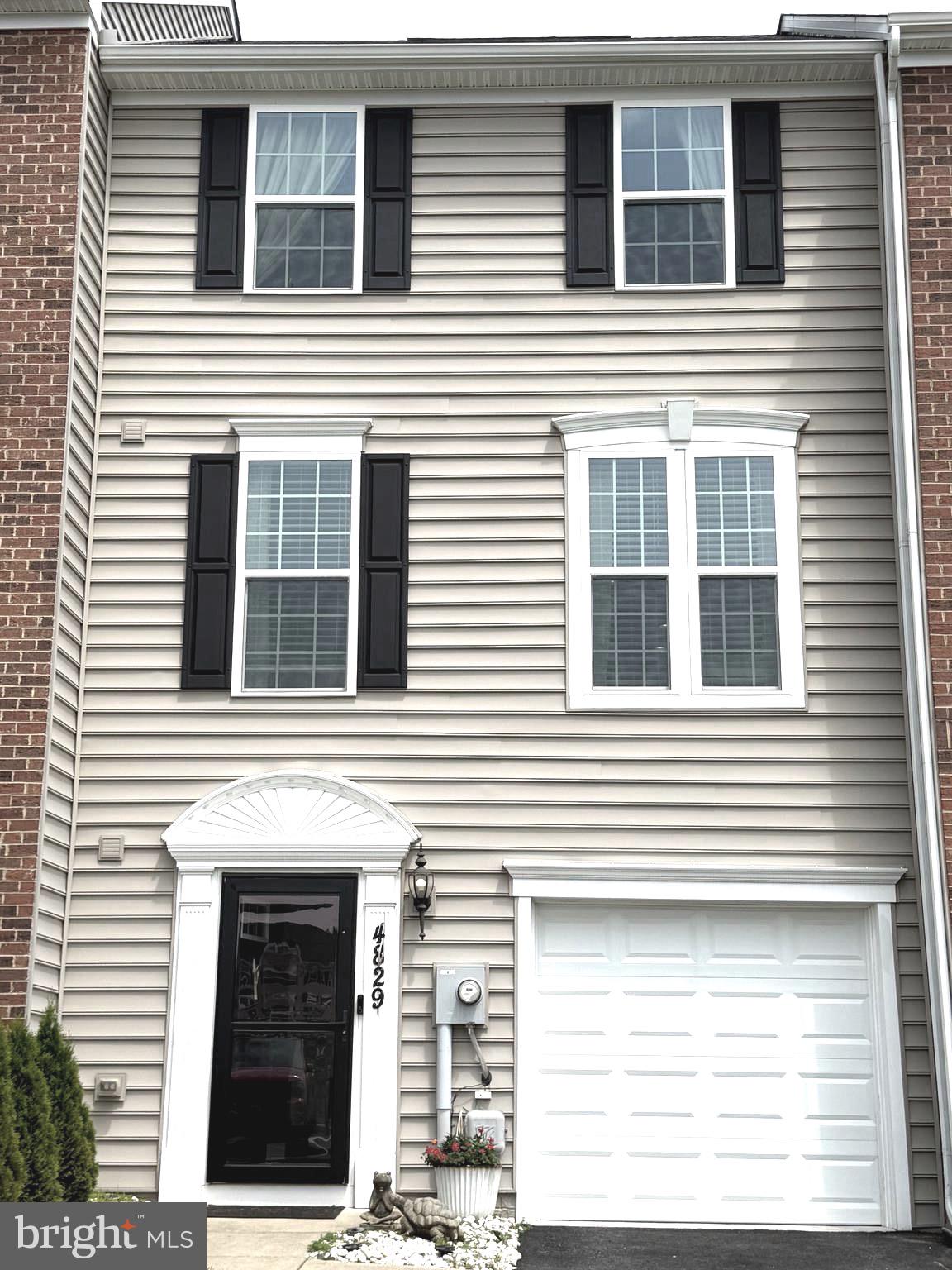 LINTON AT BALLENGER - Residential