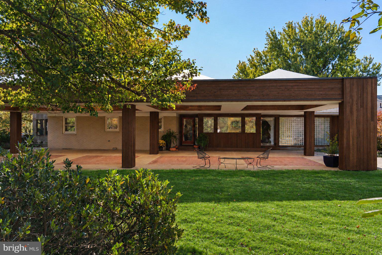10616 RED BARN LANE