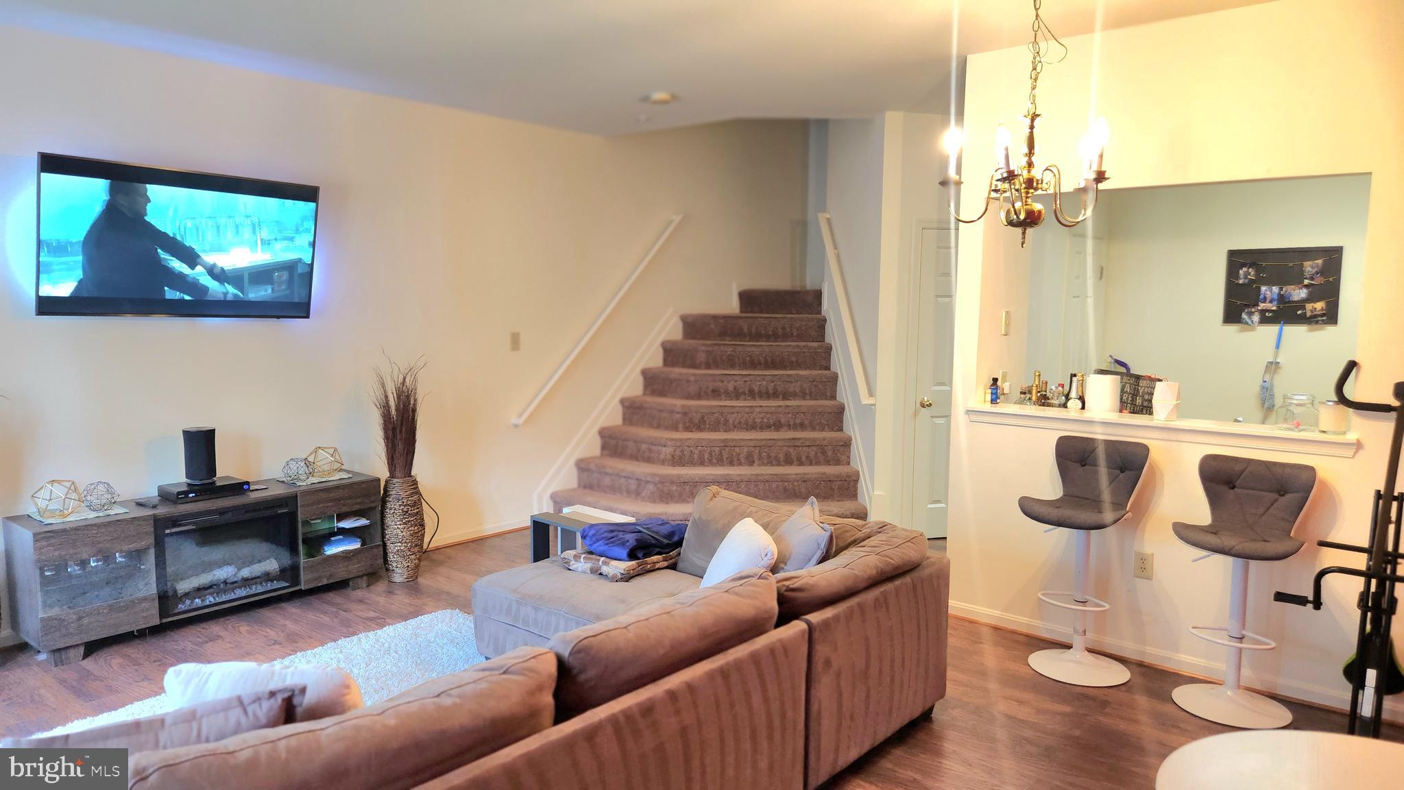 SEVEN OAKS - Residential Lease