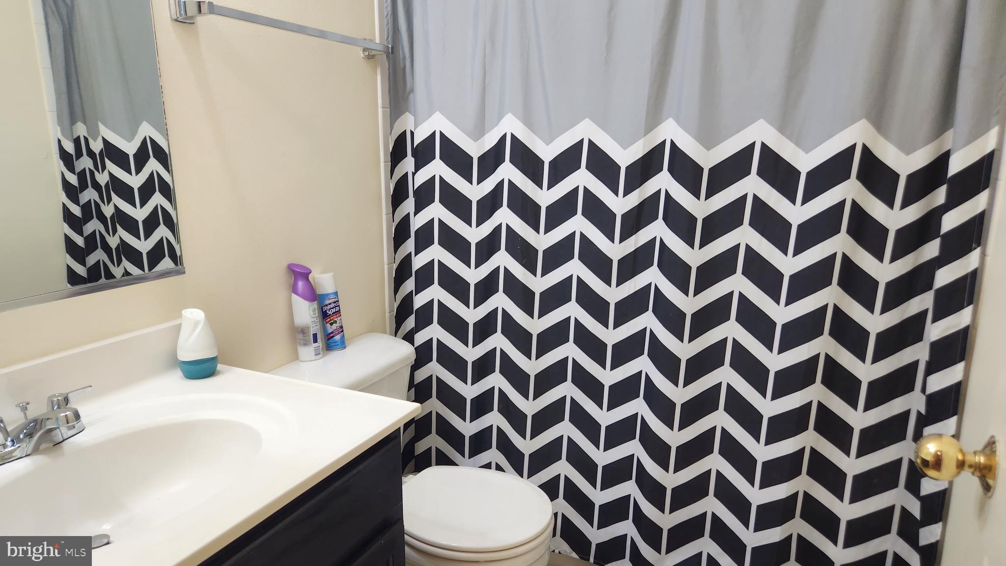 SEVEN OAKS - Residential Lease