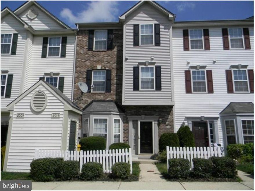 AVAILABLE IMMEDIATELY! 3 Bedrooms, 2 Full Bathrooms. The main level features a spacious living room and an open kitchen. The next level up has 2 Bedrooms and 1 Full Hallway Bathroom. The top level is the Primary suite that features a walk-in closet and a spacious bathroom with a soaking tub and shower. 

2 Year lease option. No pets allowed. No smoking allowed.