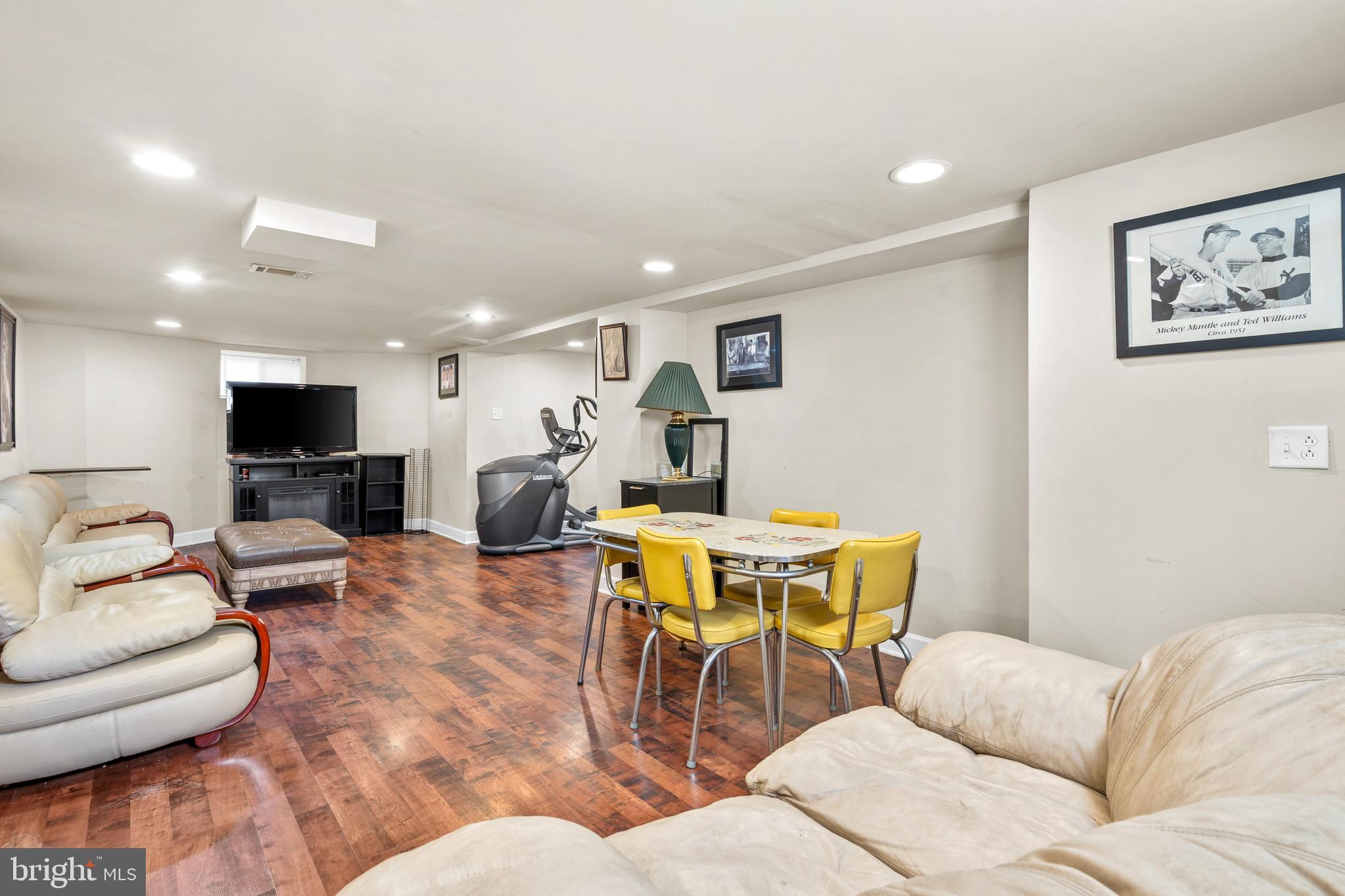 BUSTLETON - Residential