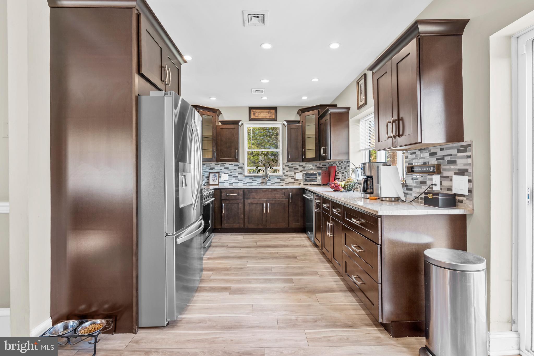 BUSTLETON - Residential