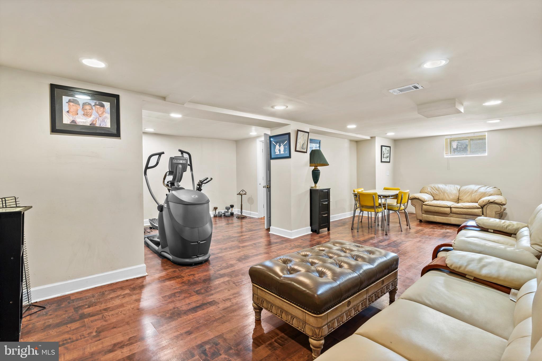 BUSTLETON - Residential