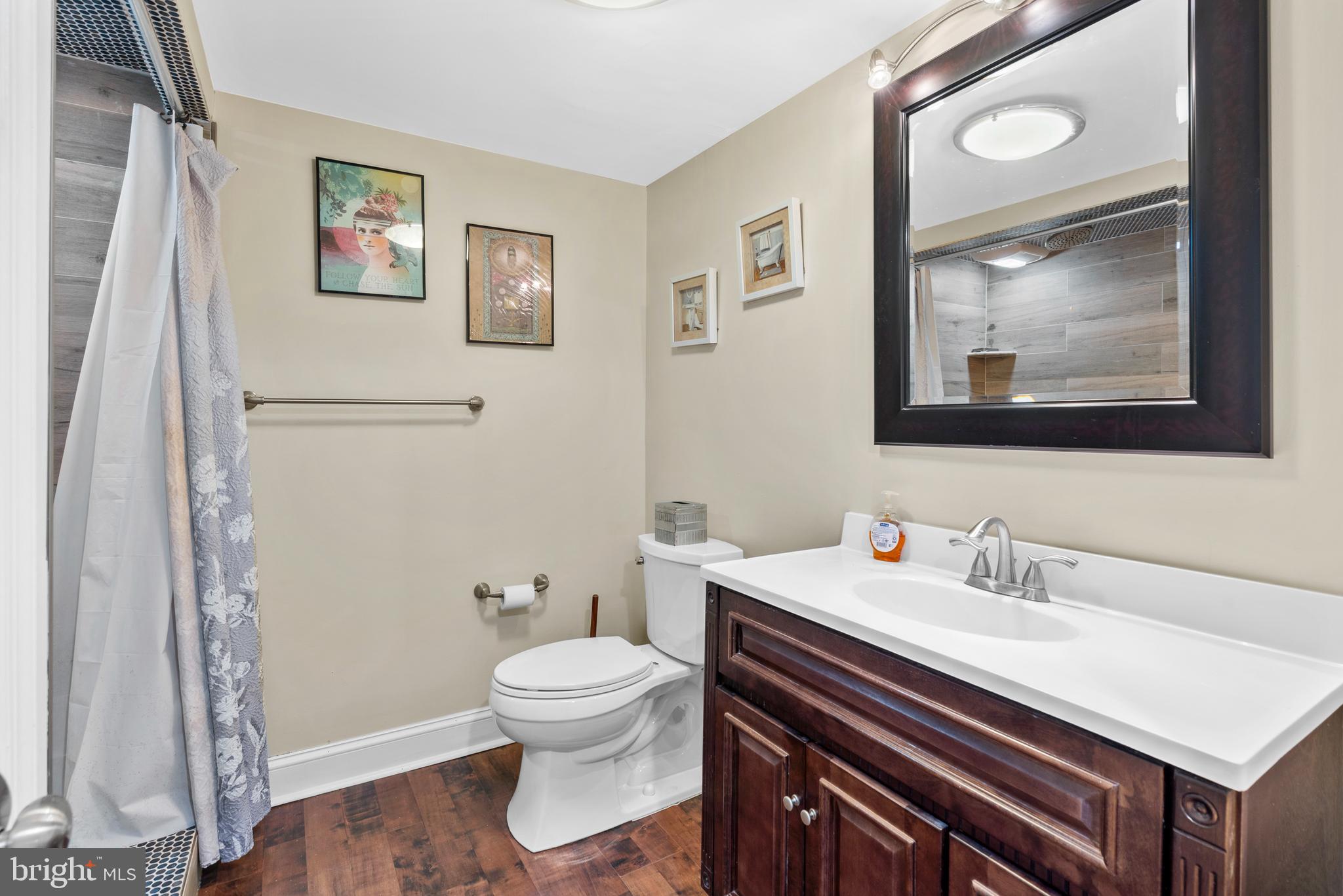 BUSTLETON - Residential