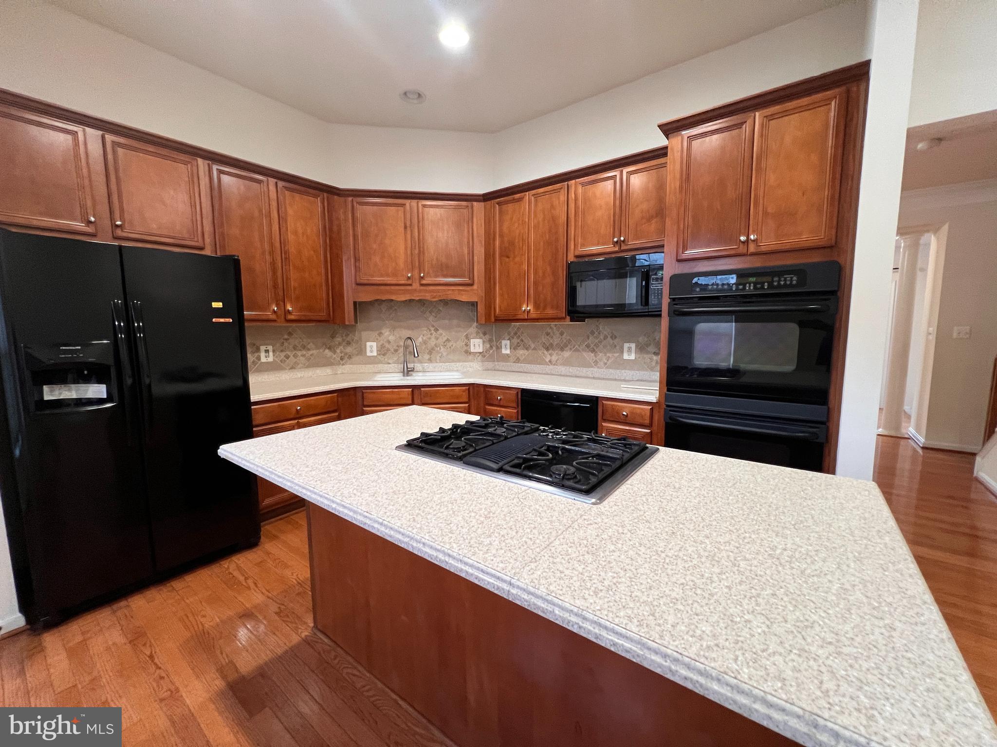 BROADLANDS SOUTH - Residential Lease