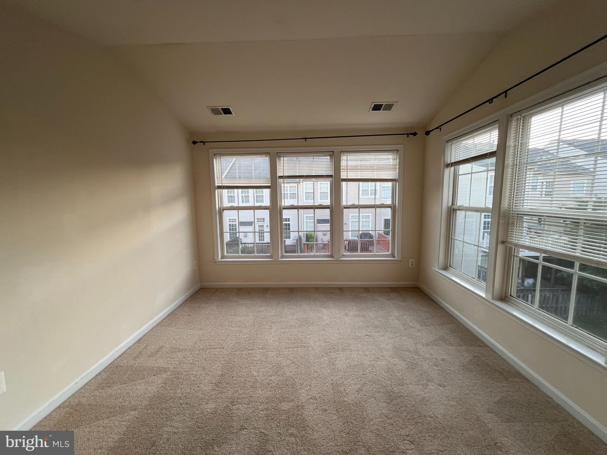 BROADLANDS SOUTH - Residential Lease