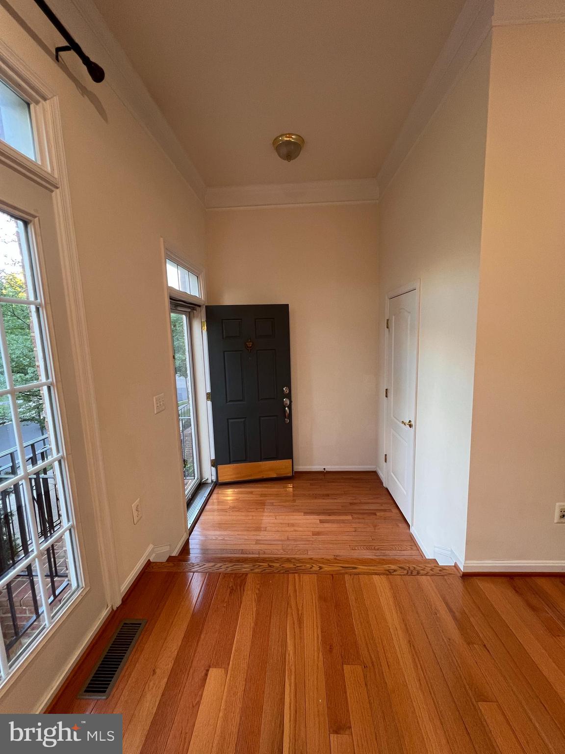 BROADLANDS SOUTH - Residential Lease