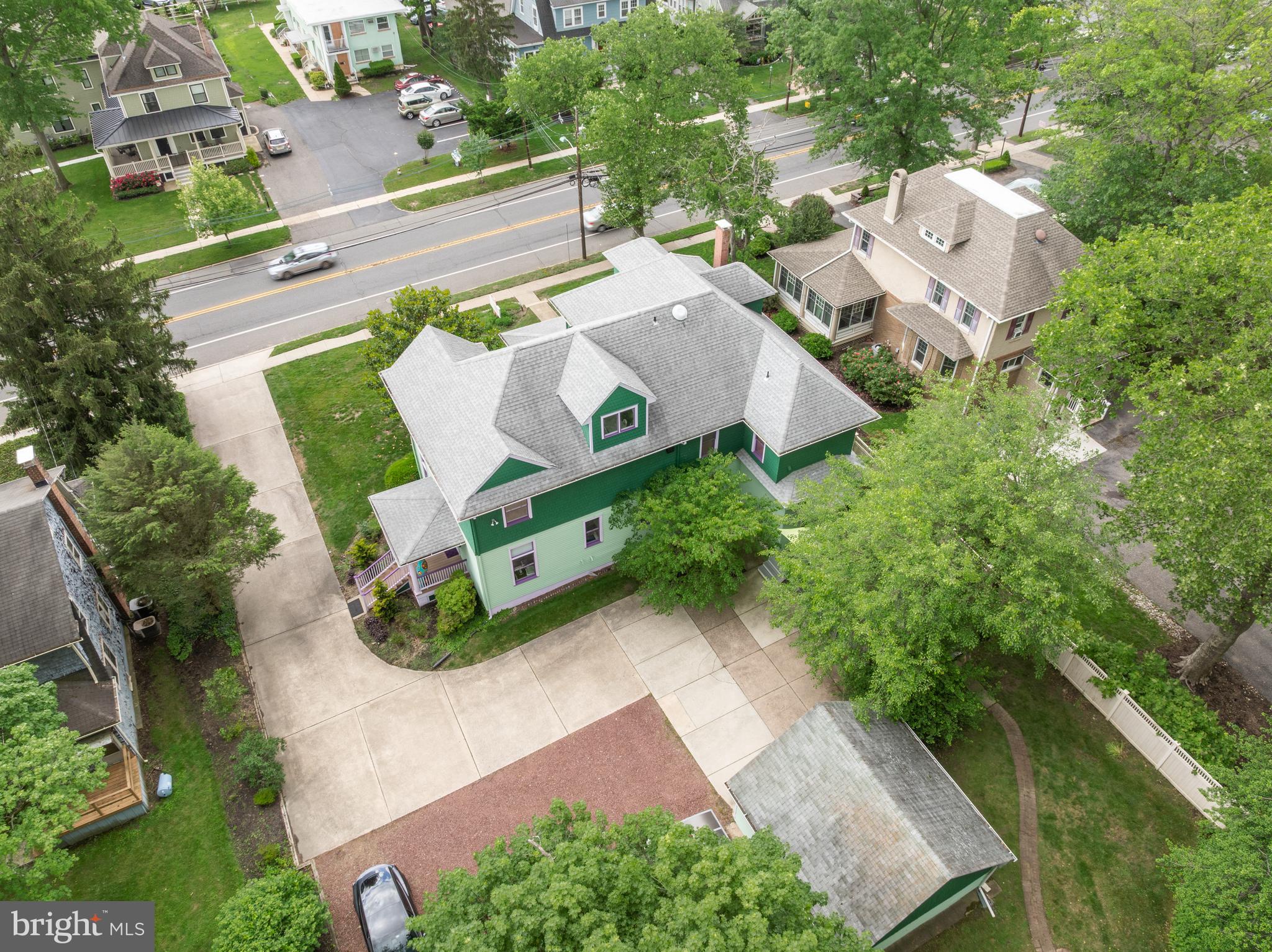 425 WHITE HORSE PIKE