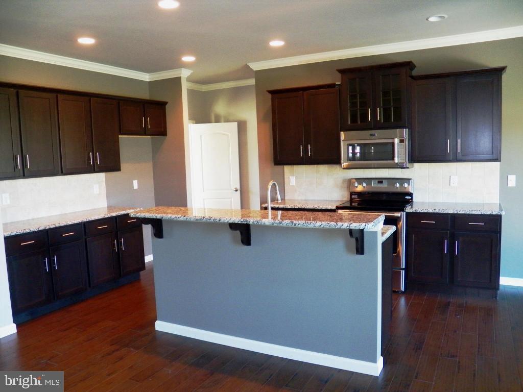 FALLEN OAK ESTATES - Residential