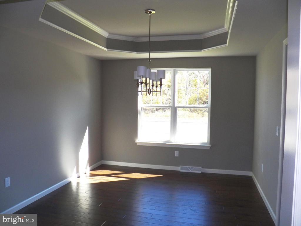 FALLEN OAK ESTATES - Residential