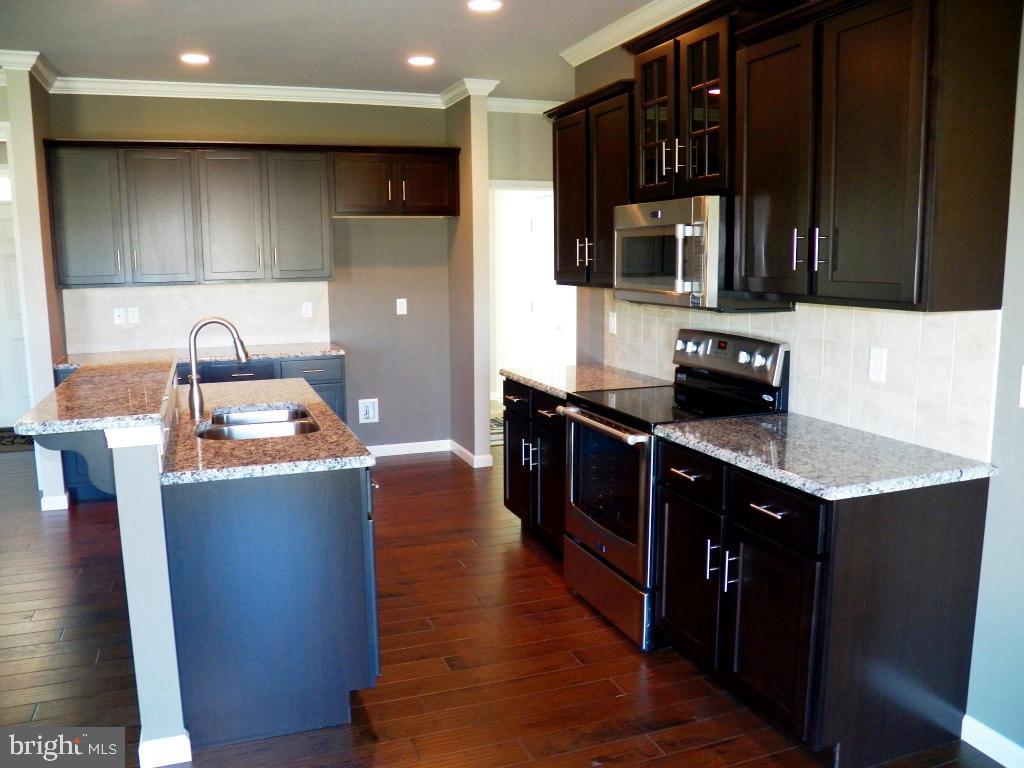 FALLEN OAK ESTATES - Residential