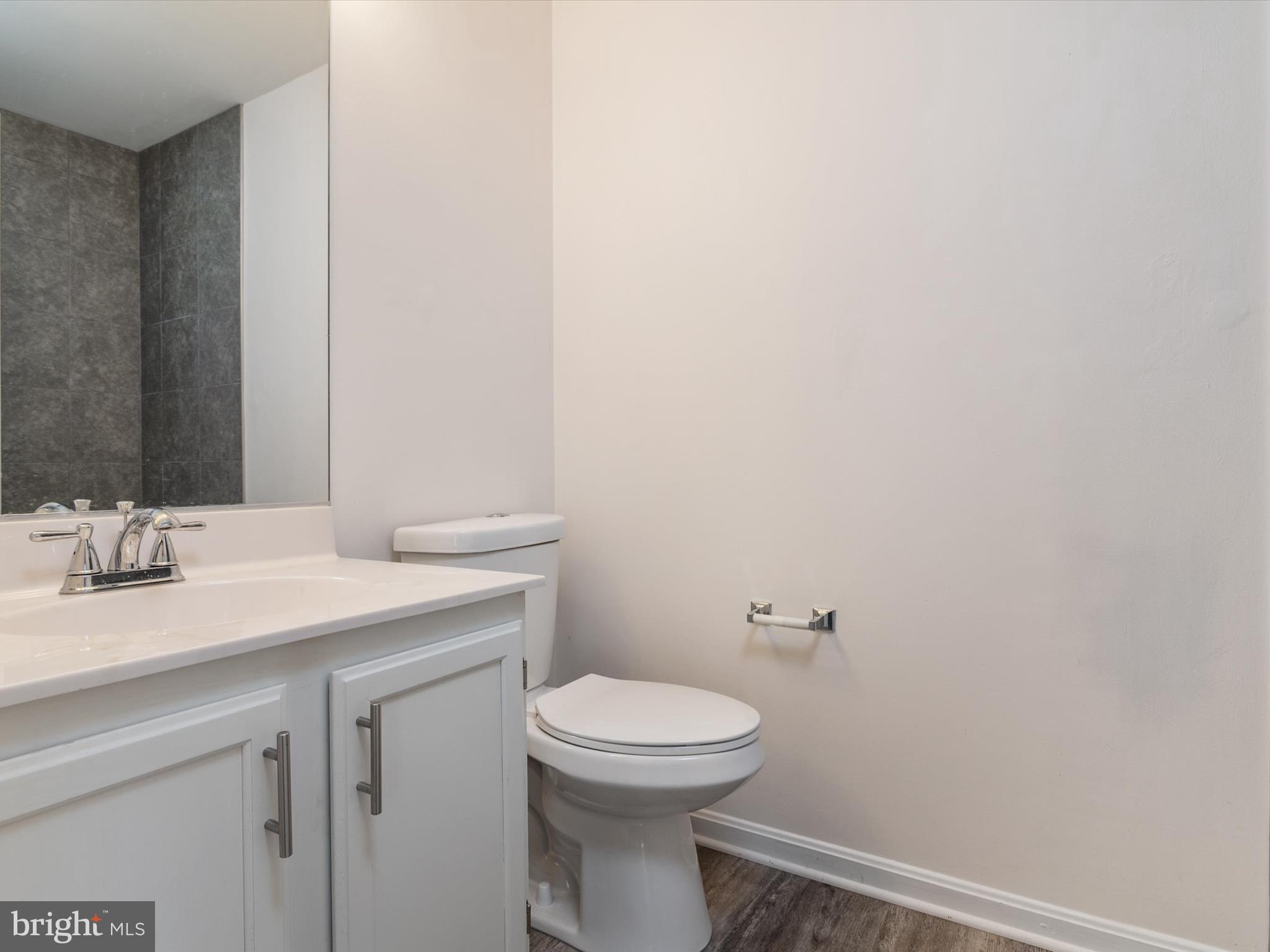 OAK LEAF VILLAS - Residential