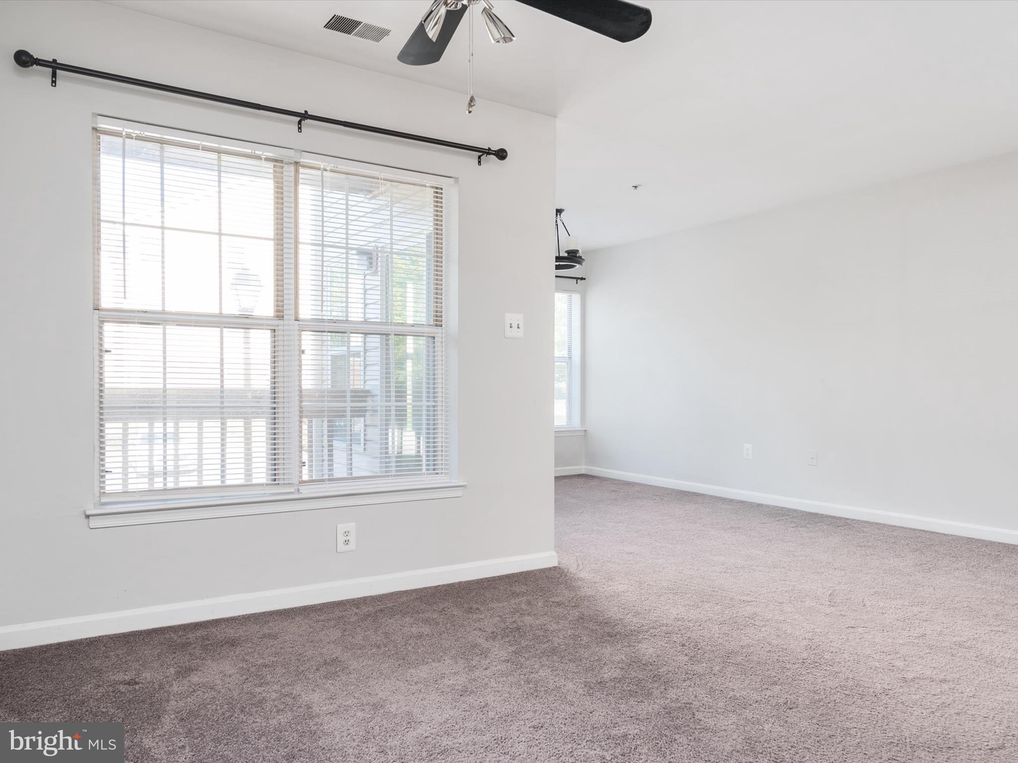 OAK LEAF VILLAS - Residential