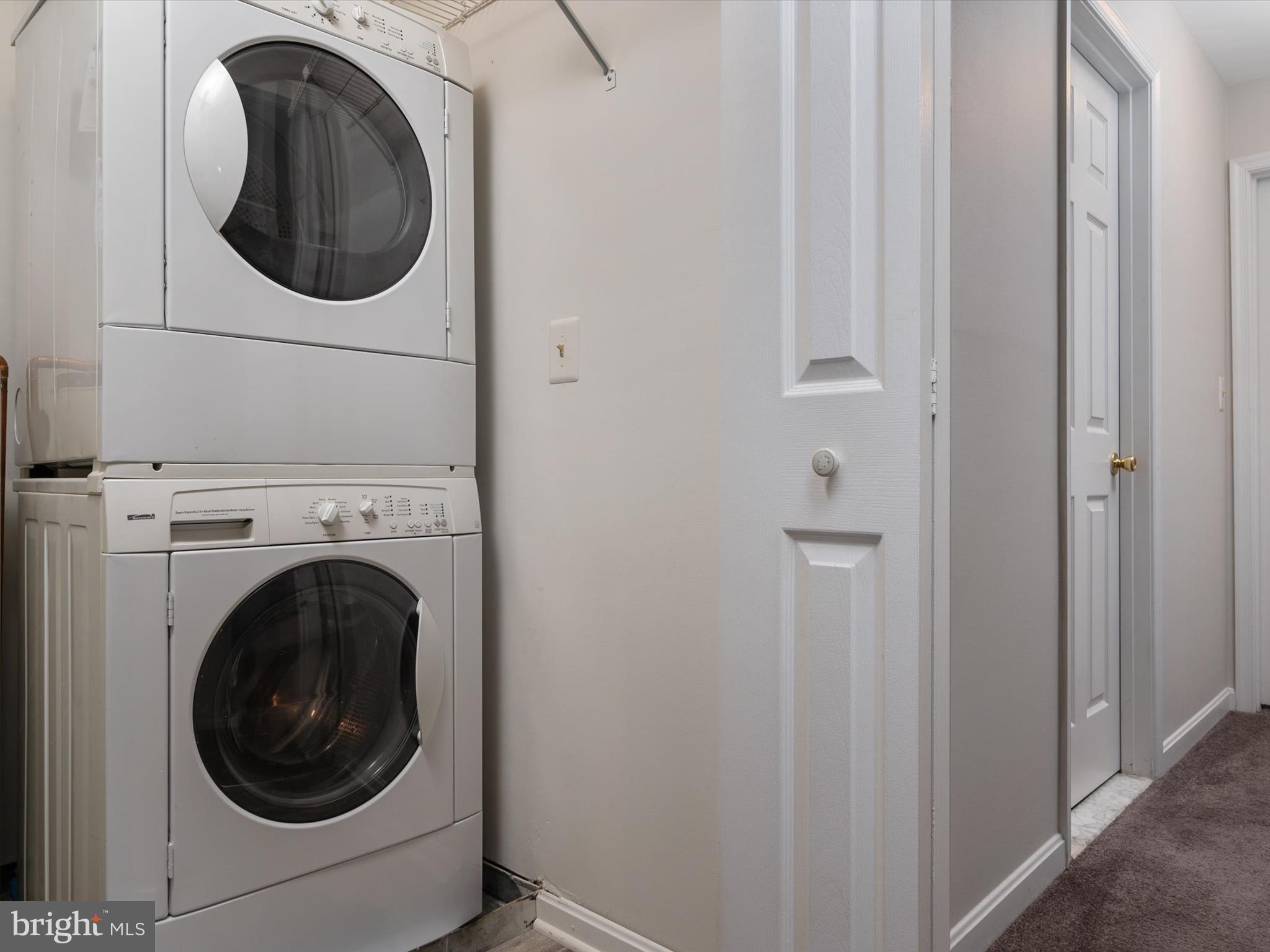 OAK LEAF VILLAS - Residential