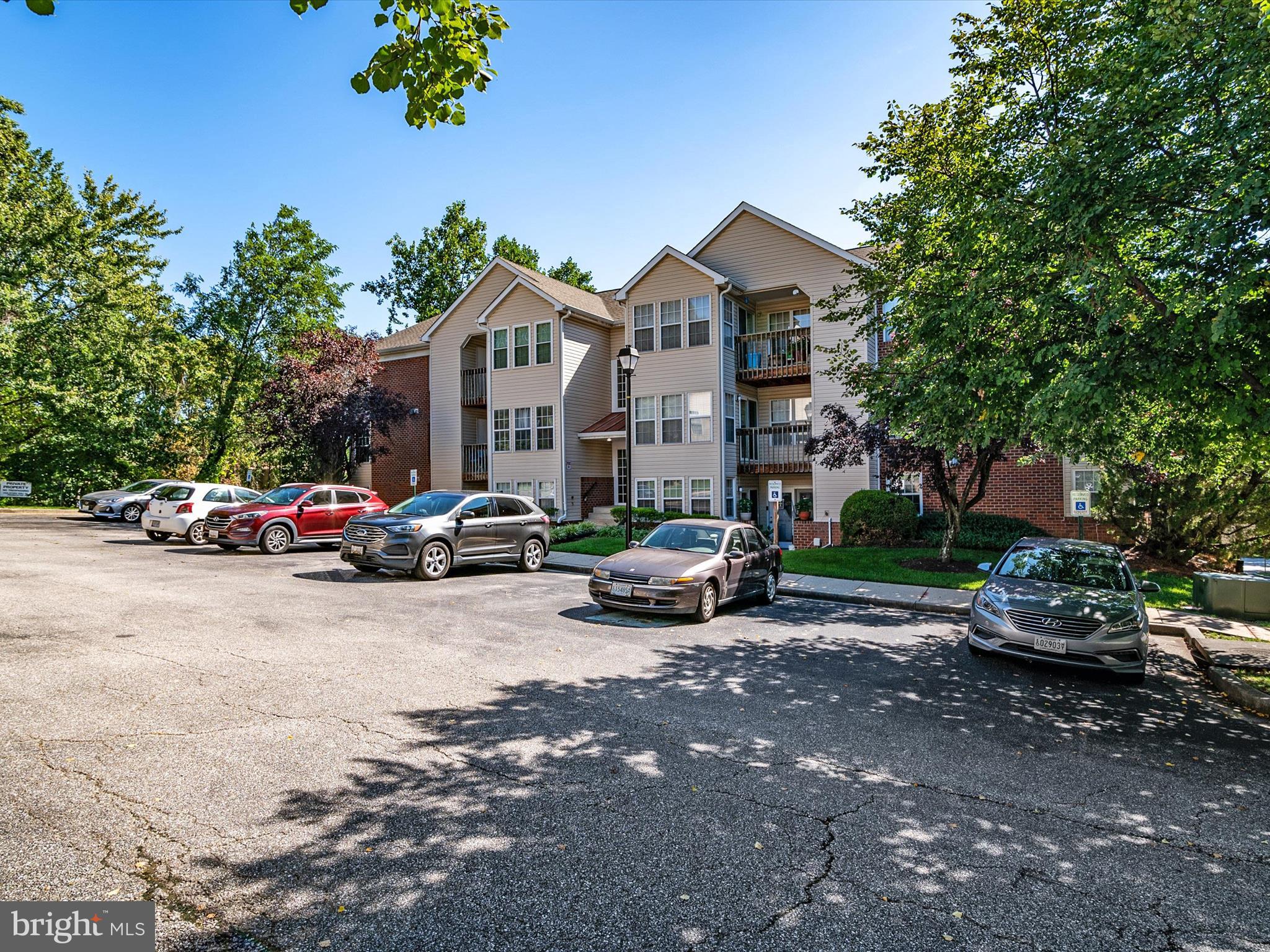 OAK LEAF VILLAS - Residential