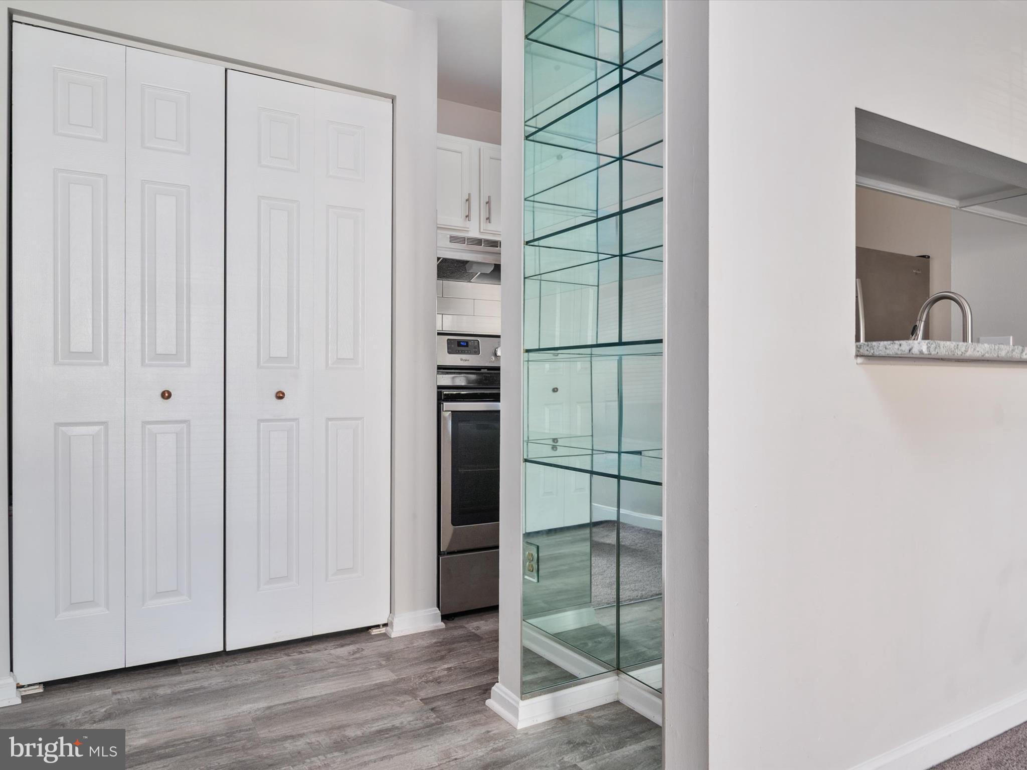 OAK LEAF VILLAS - Residential