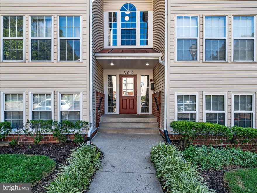 Make your dreams of owning a home a reality with this incredible property. A move-in ready condo with many updates throughout, nestled in a quiet neighborhood and located near major highways. Enjoy open-concept living with a tastefully renovated kitchen/dining/living combo. The spacious living room features tons of windows that lead you to the private patio. Two oversized bedrooms with 2 fully renovated bathrooms, and a full-sized washer & dryer in the home. Schedule a showing today…. and don't let this one slip away!