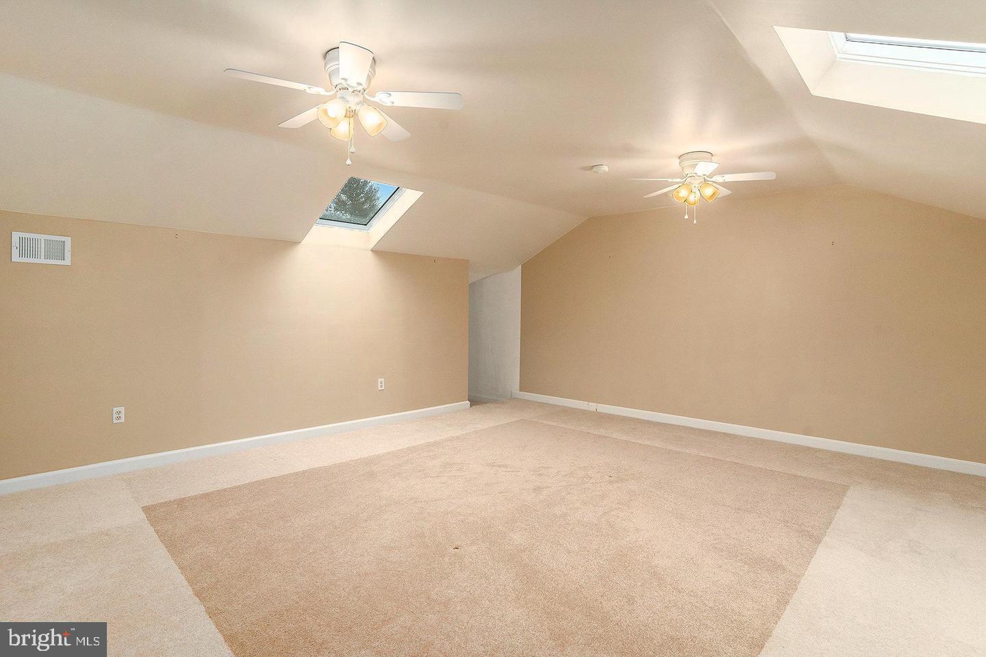 GOSHEN COMMONS - Residential Lease