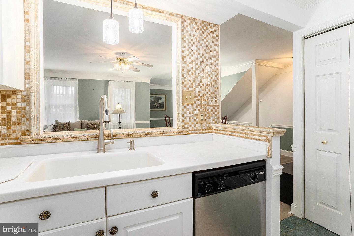 GOSHEN COMMONS - Residential Lease