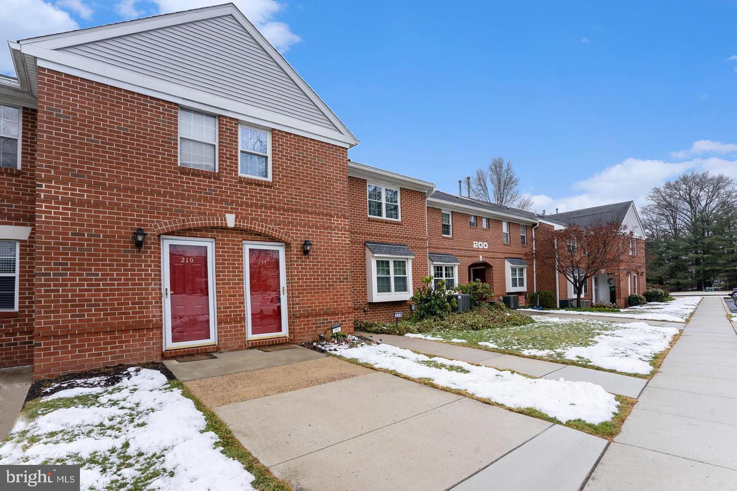 GOSHEN COMMONS - Residential Lease