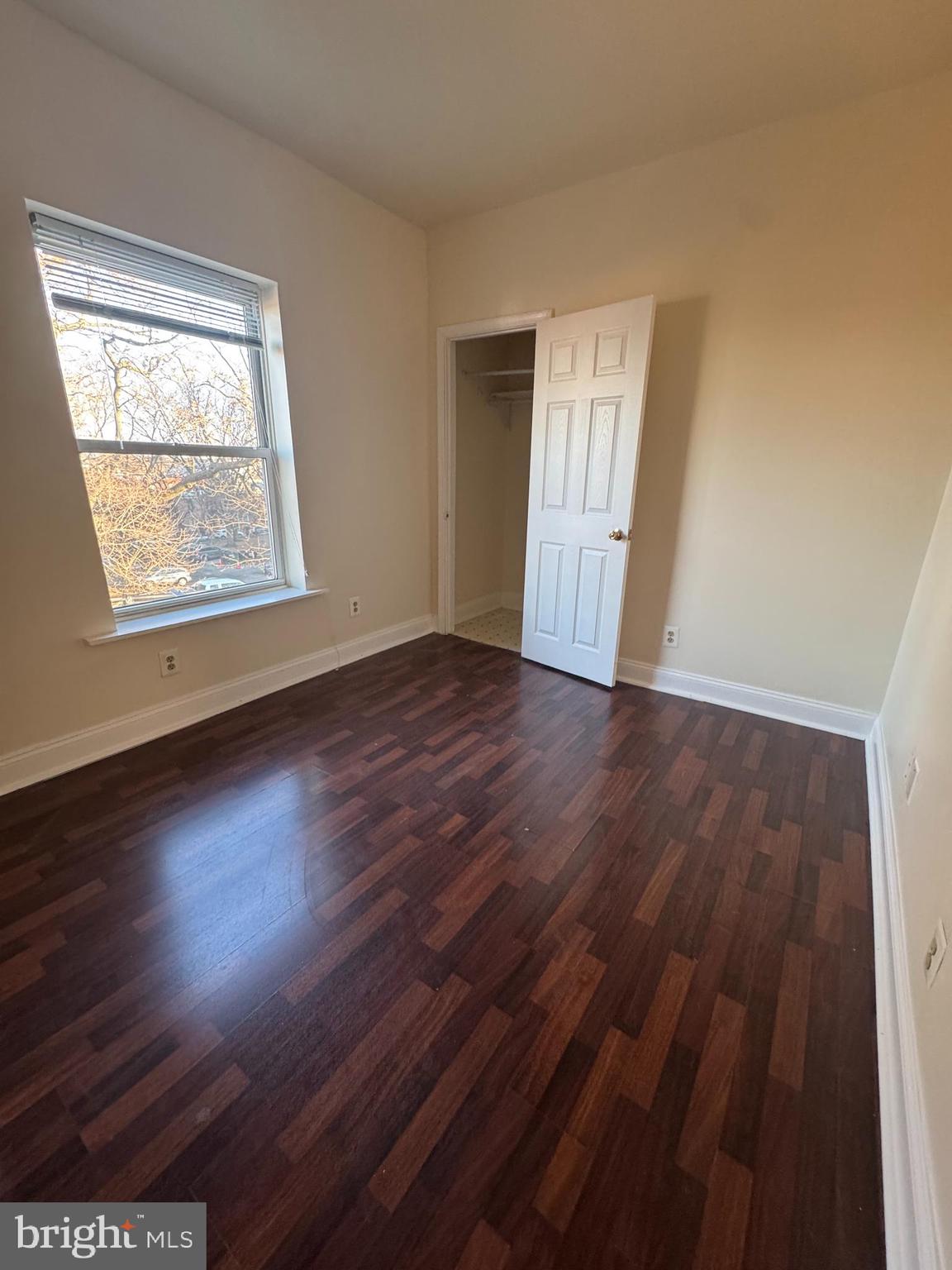 UNIVERSITY CITY - Commercial Sale