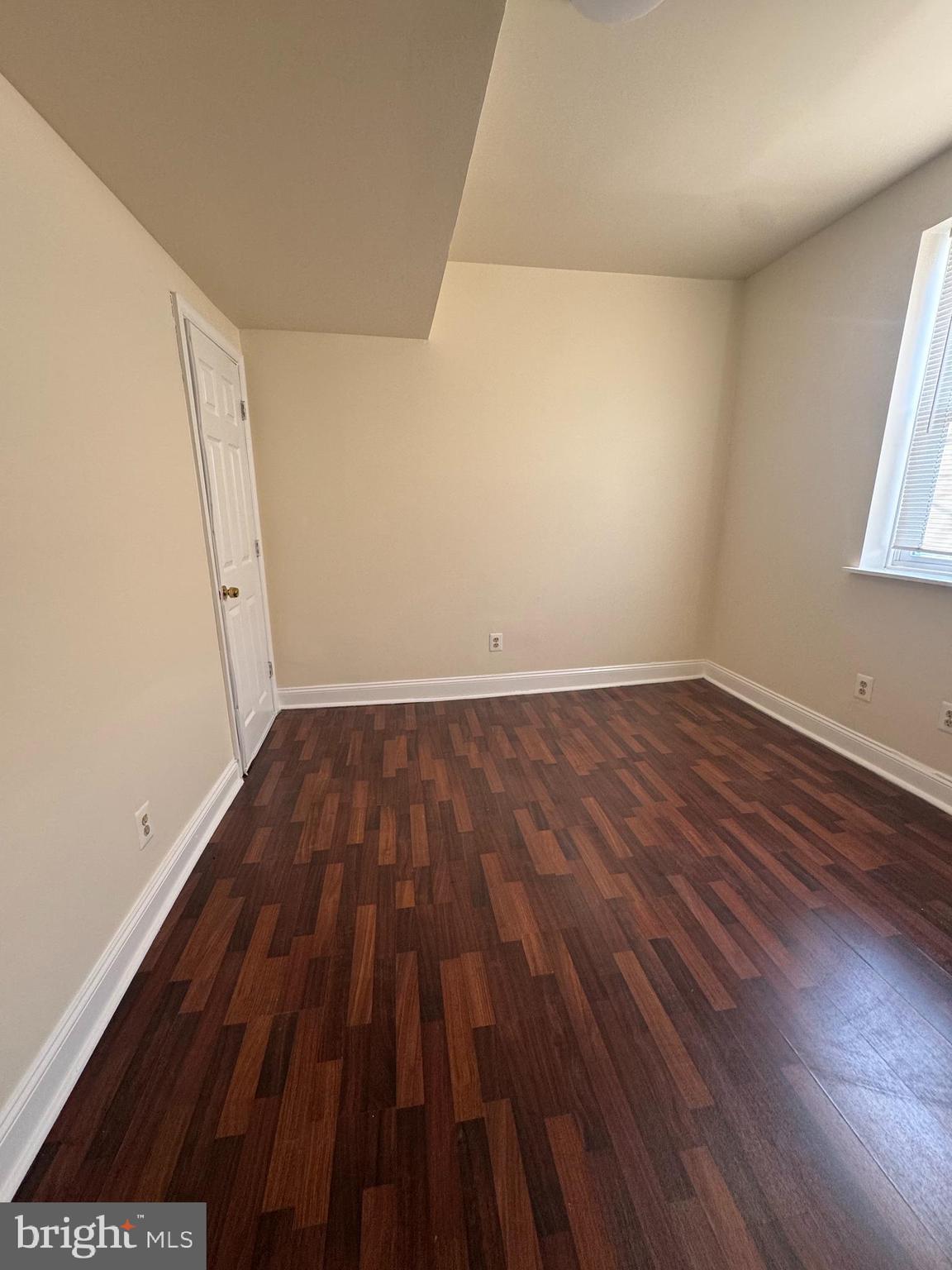 UNIVERSITY CITY - Commercial Sale