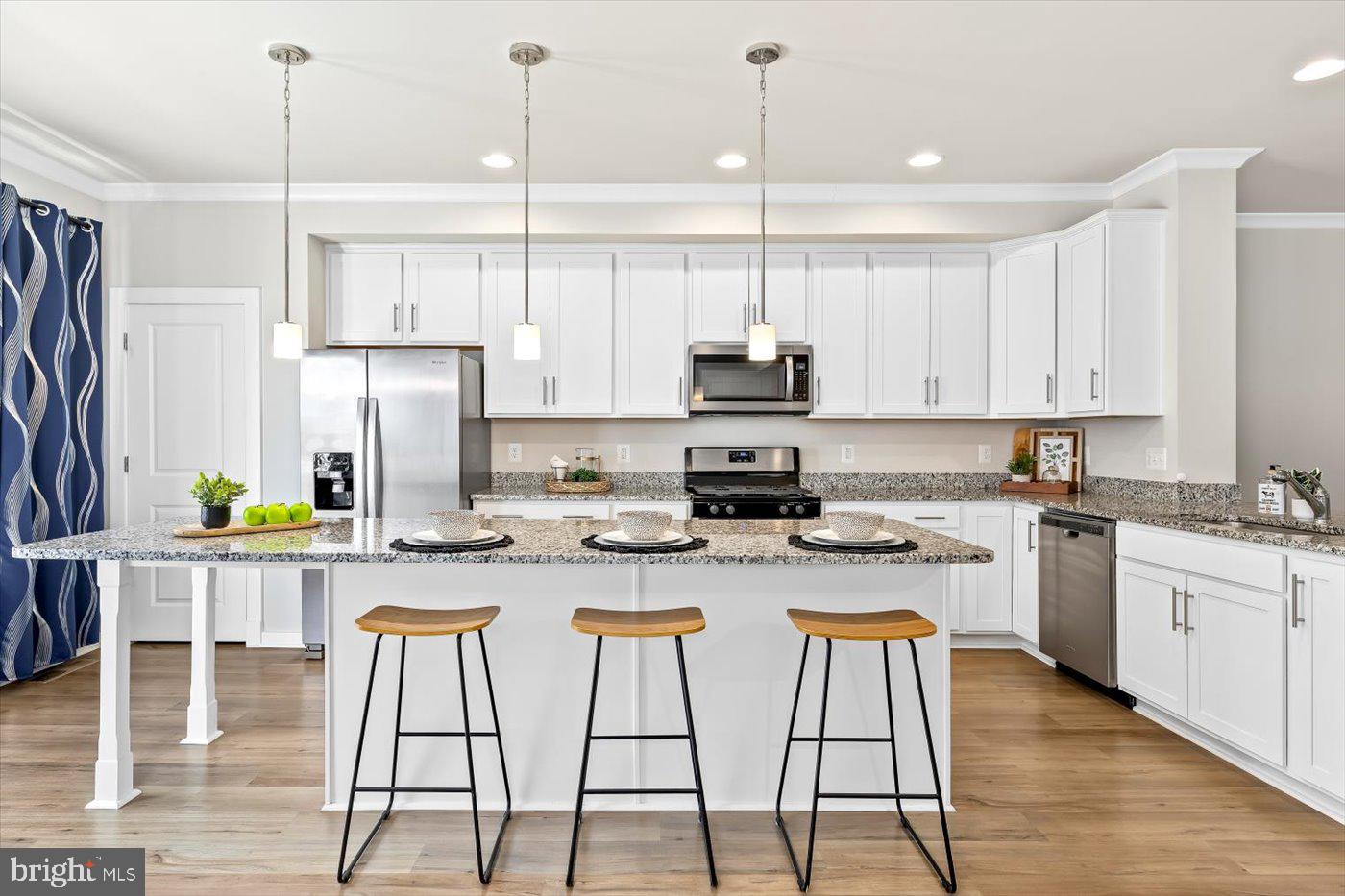 HIGHLANDER PARK - Residential Lease