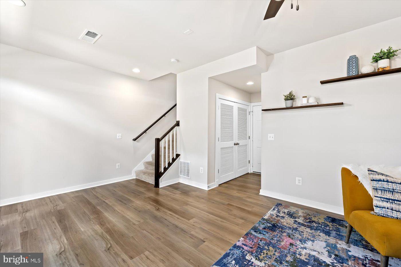 HIGHLANDER PARK - Residential Lease