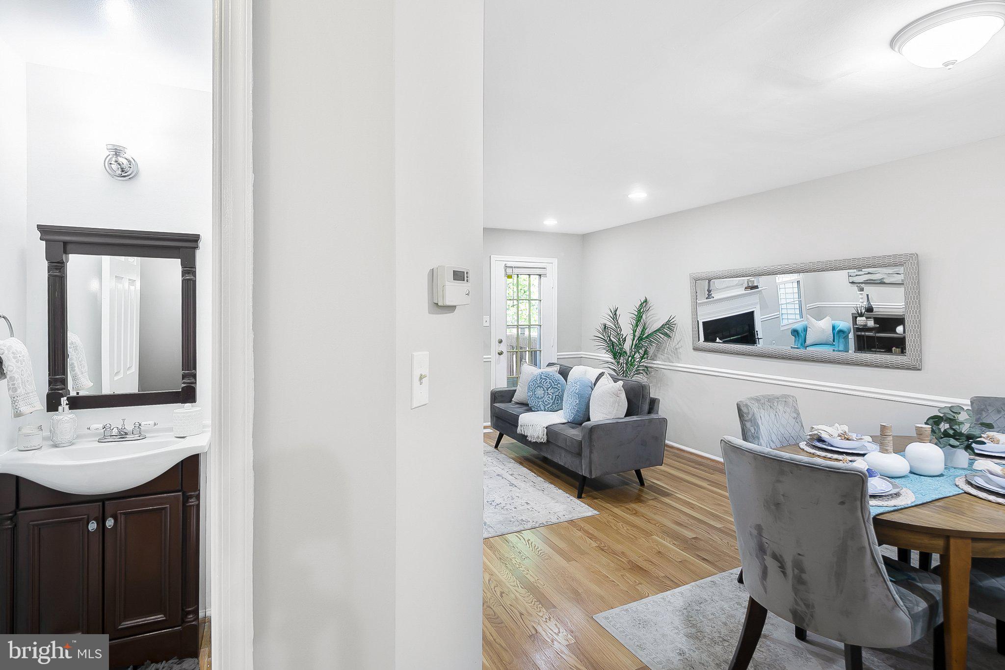 GUNNERS LAKE - Residential