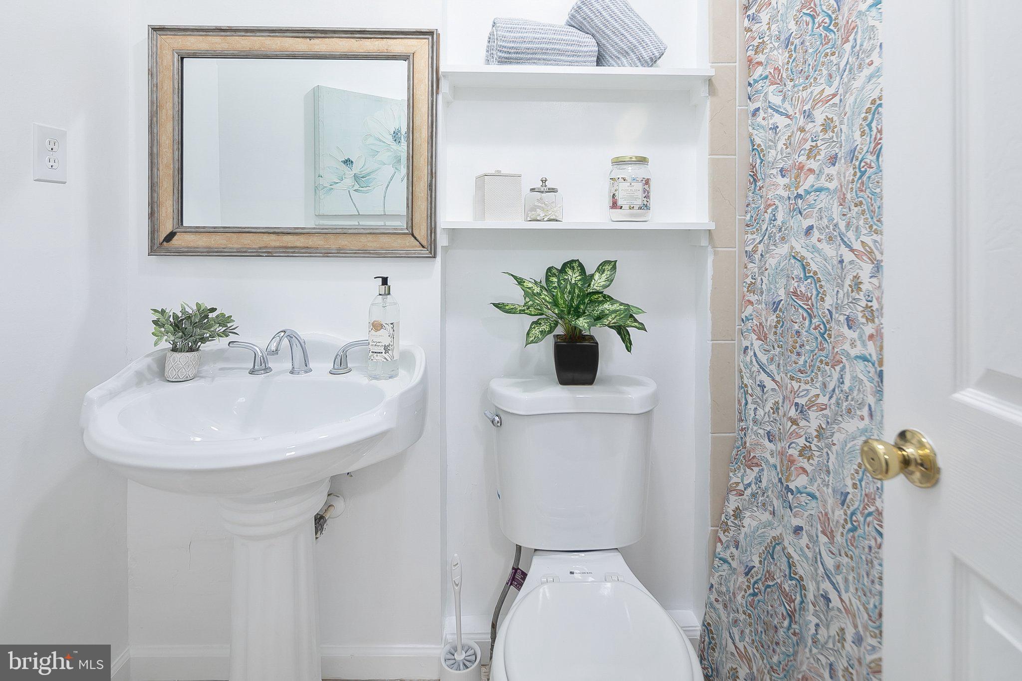 GUNNERS LAKE - Residential