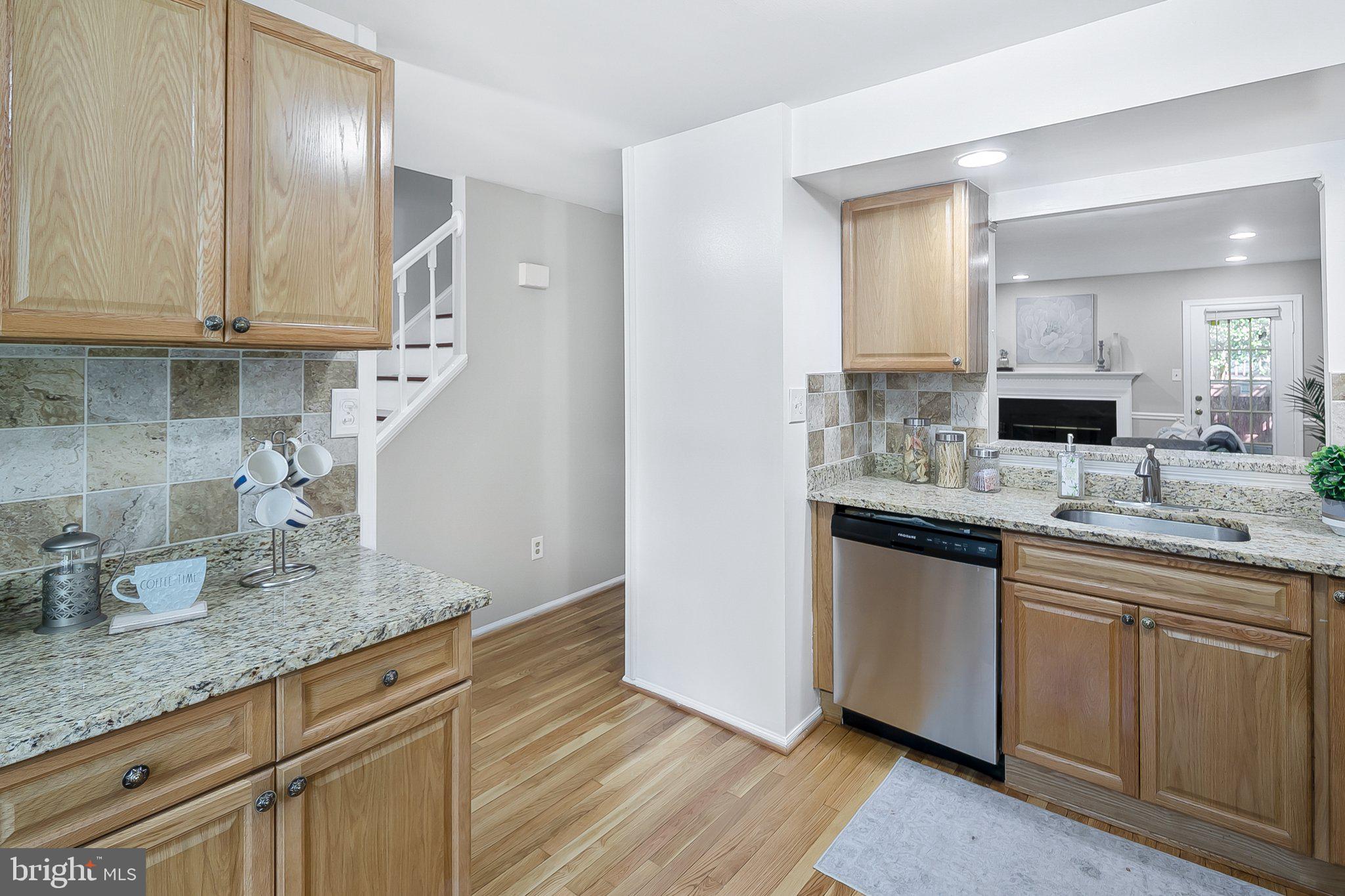 GUNNERS LAKE - Residential