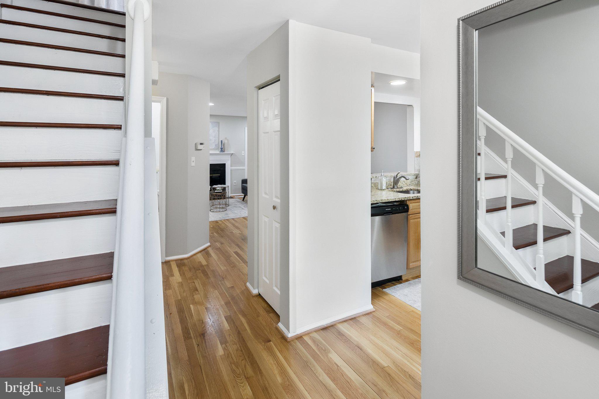 GUNNERS LAKE - Residential