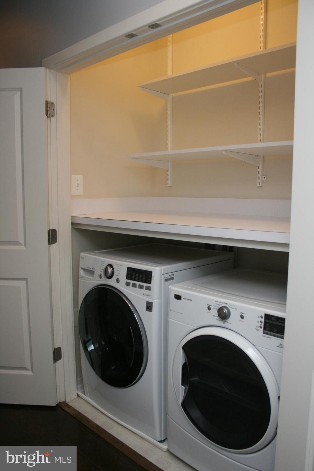 OLD TOWN COMMONS - Residential Lease