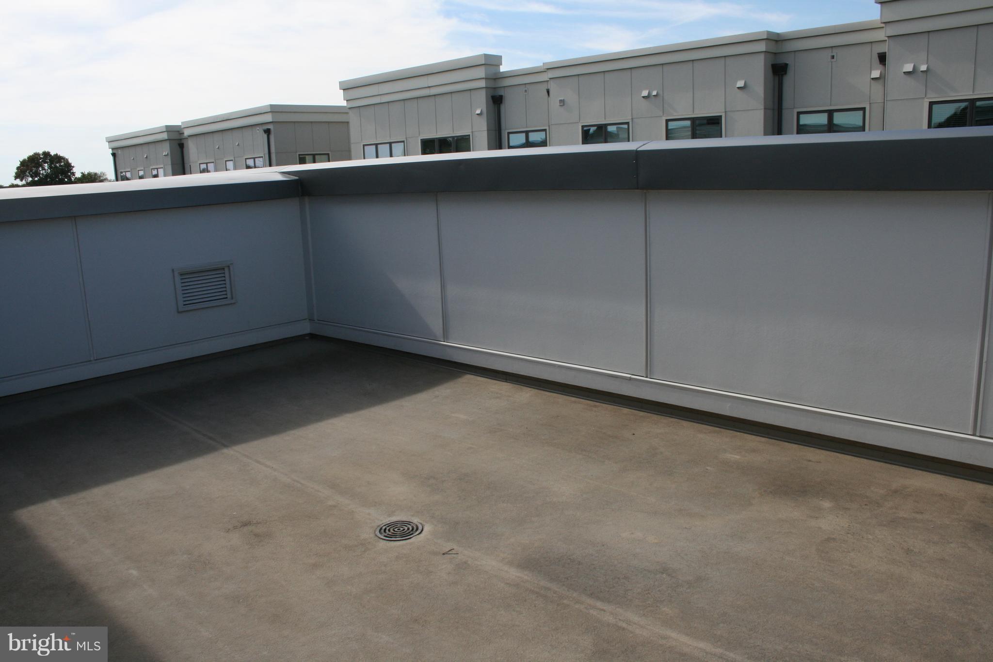 OLD TOWN COMMONS - Residential Lease