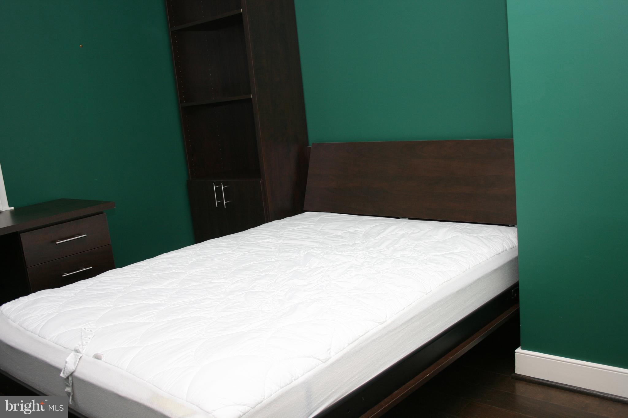 OLD TOWN COMMONS - Residential Lease