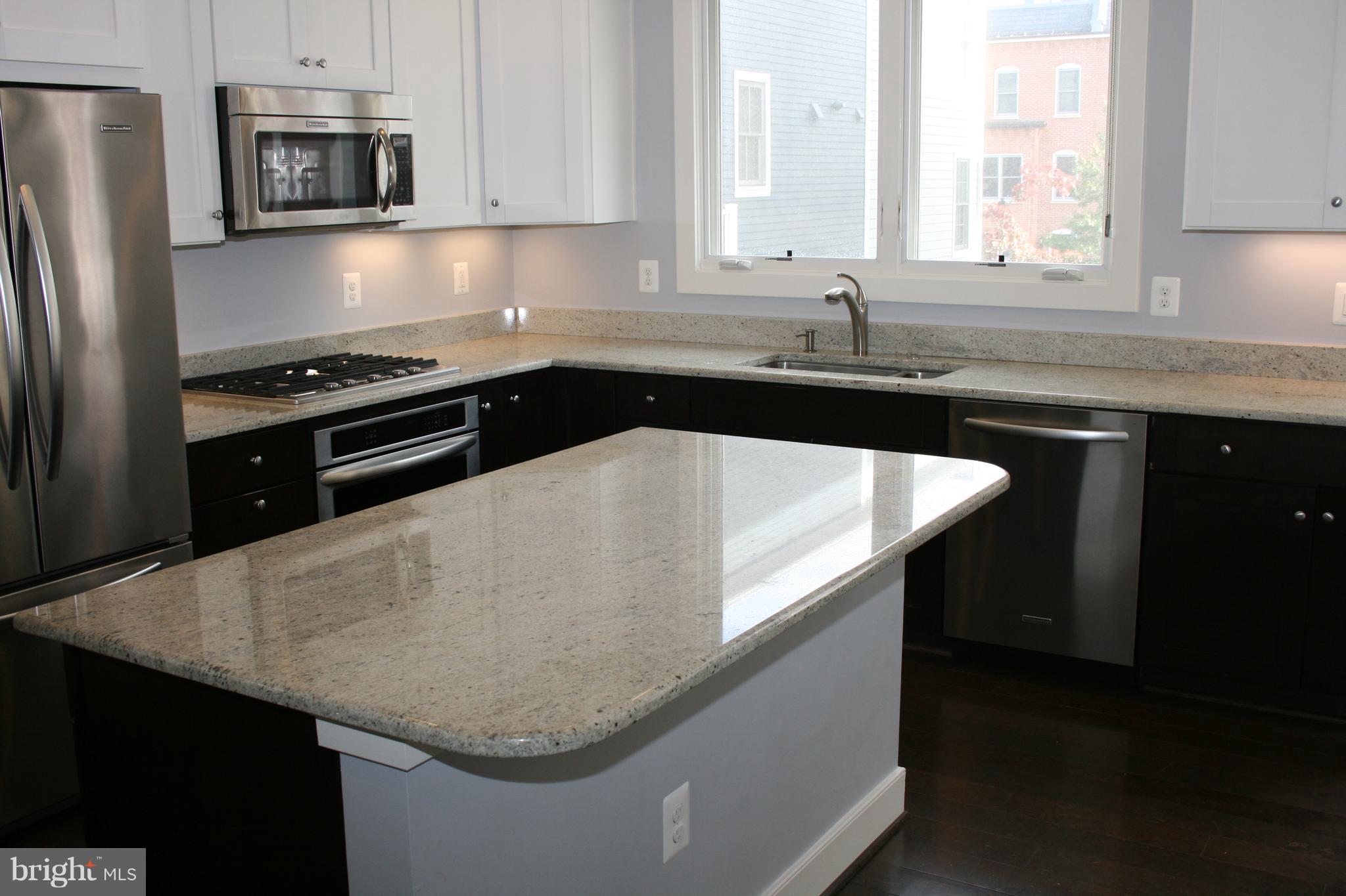 OLD TOWN COMMONS - Residential Lease